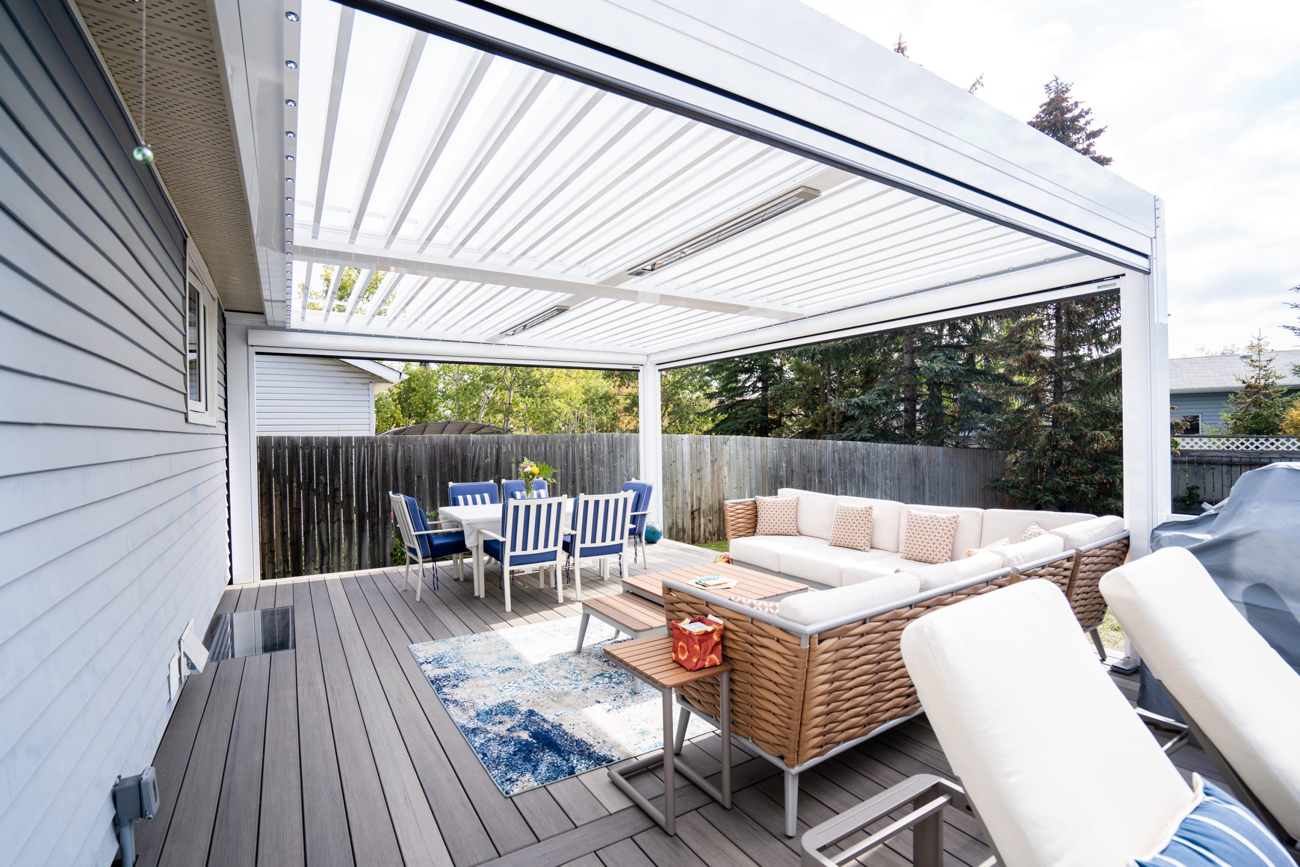 Louvered Roof with Retractable Screens - Suncoast Enclosures