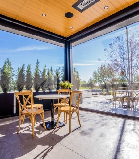 Flores and Pine - Calgary - Retractable screens